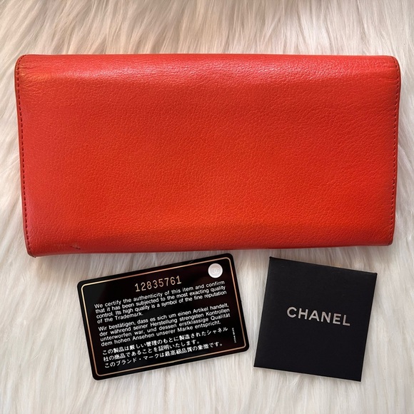 AUTHENTIC CHANEL ORANGE CC CAMELLIA LEATHER LONG WALLET - Picture 2 of 16